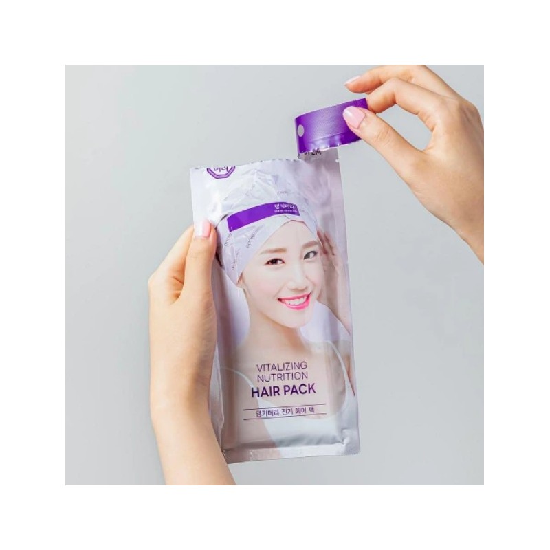 DAENG GI MEO RI Vitalizing Nutrition Hair Pack With Hair Cap
